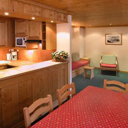 Lalpina Hotel *
