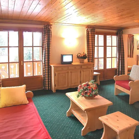 Lalpina Hotel *